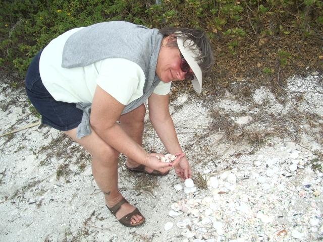 Jan at the shell cache IMGP3253