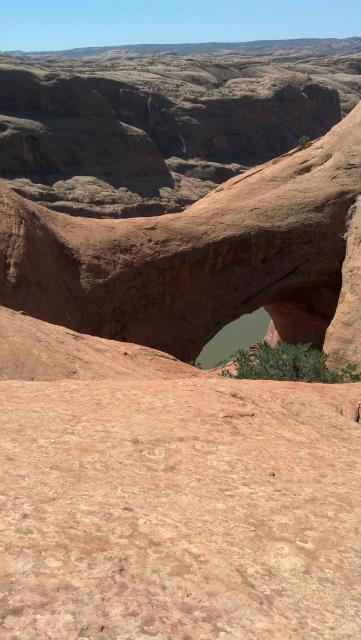 2012-06-06_11-00-02_556